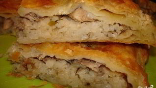 Пирог с сайрой и рисом