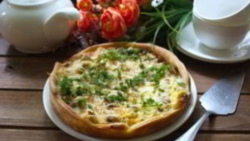 пирог с шампиньонами и курицей