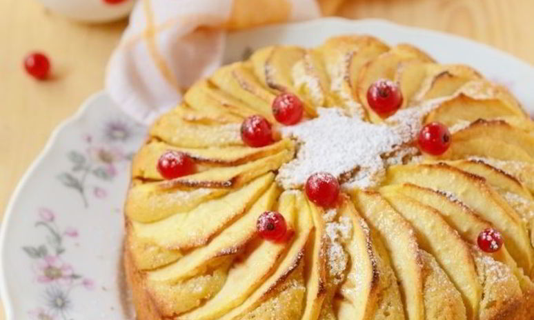 Рецепт пирога с яблоками, рикоттой и кукурузной мукой