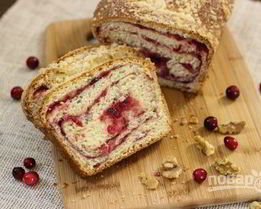 Простой пирог с вареньем