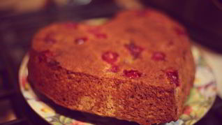 Пышный вишневый пирог