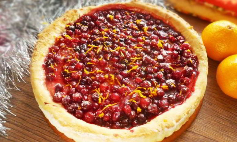 Рецепт сдобного пирога с клюквой