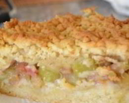 Тертый пирог с ревенем