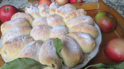 яблочный пирог из булочек