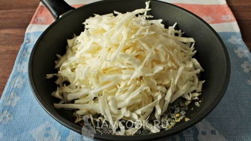 быстрые пирожки с капустой