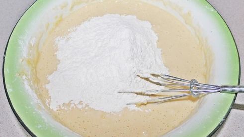 дрожжевые пирожки с малиной в духовке