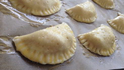 песочные пирожки с персиками