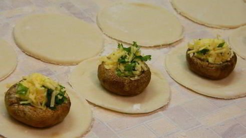 пирожки грибные бомбочки