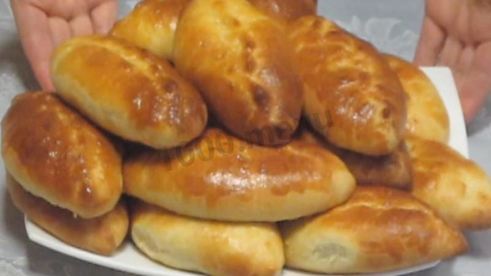 пирожки из нежного теста на кефире с зеленым луком и яйцом