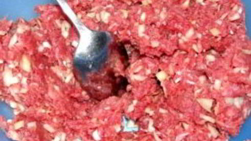 пирожки из слоеного теста с фаршем