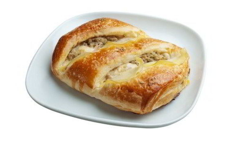 Рецепт пирожков из слоеного теста с луком-пореем и сыром