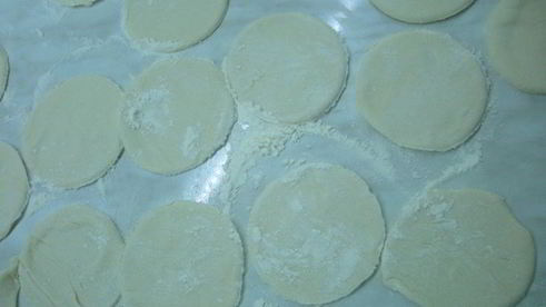 пирожки из слоеного теста с яйцом