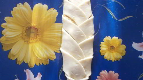 пирожки косичка с горохом