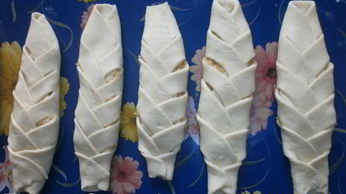 пирожки косичка с горохом