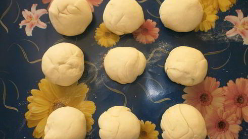 пирожки косичка с горохом