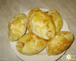 Пирожки с абрикосом и сливой