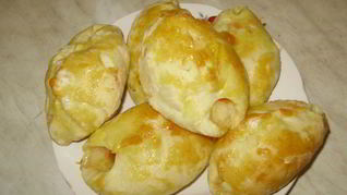 Пирожки с абрикосом и сливой