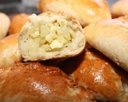 Пирожки с капустой, яйцом и луком в духовке