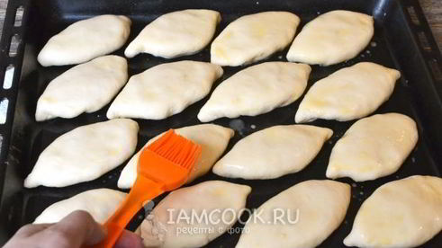 пирожки с курицей и картошкой в духовке