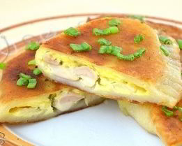 Пирожки с курицей и сыром
