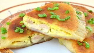 Пирожки с курицей и сыром