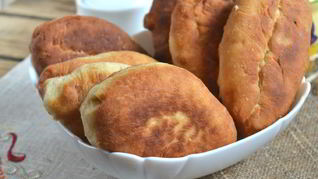 Пирожки с луком на кефире