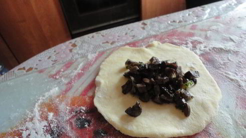 пирожки с начинкой из куриных сердечек