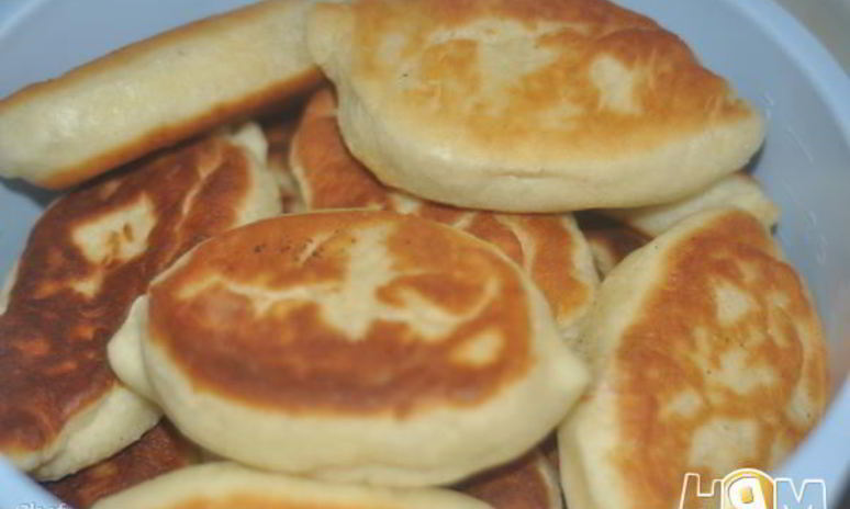 Рецепт пирожков с ветчинной, сыром и зеленью