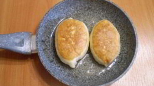 пирожки с вишней жареные