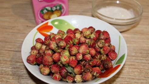 пирожки с земляникой в духовке