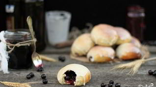 Пирожки со смородиной