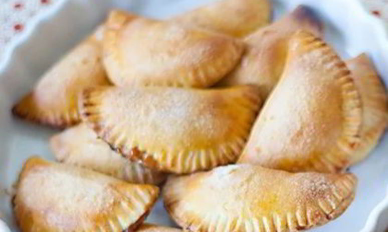 Рецепт пирожков эмпанадас с вареной сгущенкой