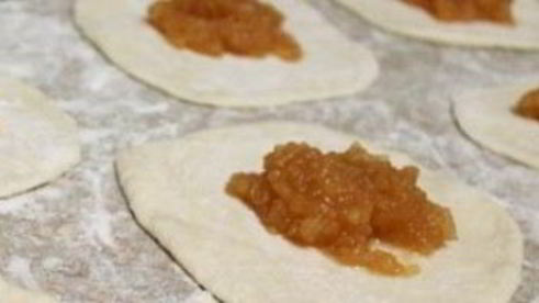 пирожки жареные с повидлом