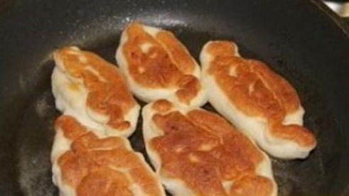 пирожки жареные с повидлом