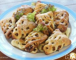 Плетеные пирожки из творожного теста