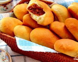 Постные пирожки с сухофруктами