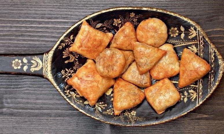 Рецепт слоеных пирожков с печенью цесарки