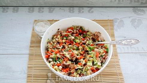 вегетарианские пирожки баоцзы с капустой и грибами