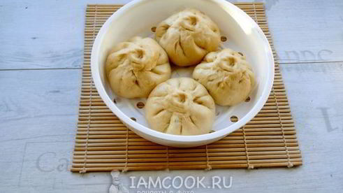 вегетарианские пирожки баоцзы с капустой и грибами