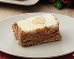 Бисквитное пирожное с белковым кремом