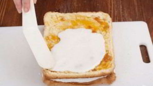 бисквитное пирожное с белковым кремом