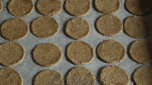 овсяно-ореховое пирожное с тыквенно-творожным кремом