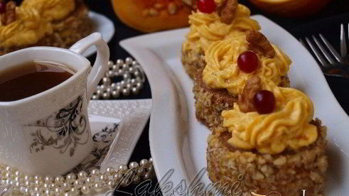 овсяно-ореховое пирожное с тыквенно-творожным кремом