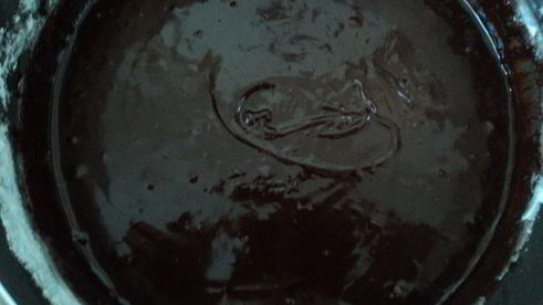 пирожное черный шоколад со взбитыми сливками