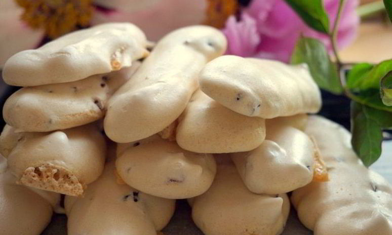 Рецепт пирожного клюквенного безе