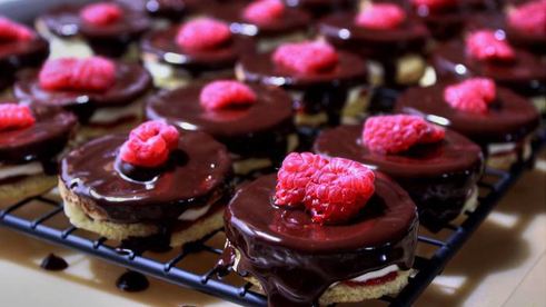 пирожное petits g teaux