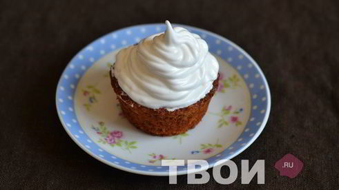 пирожное с белковым кремом