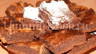 Шоколадные брауни с арахисовыми завитками