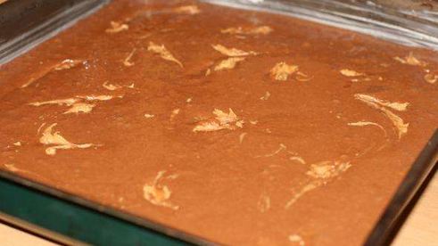 шоколадные брауни с арахисовыми завитками