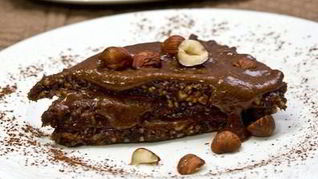 Сырое шоколадное пирожное